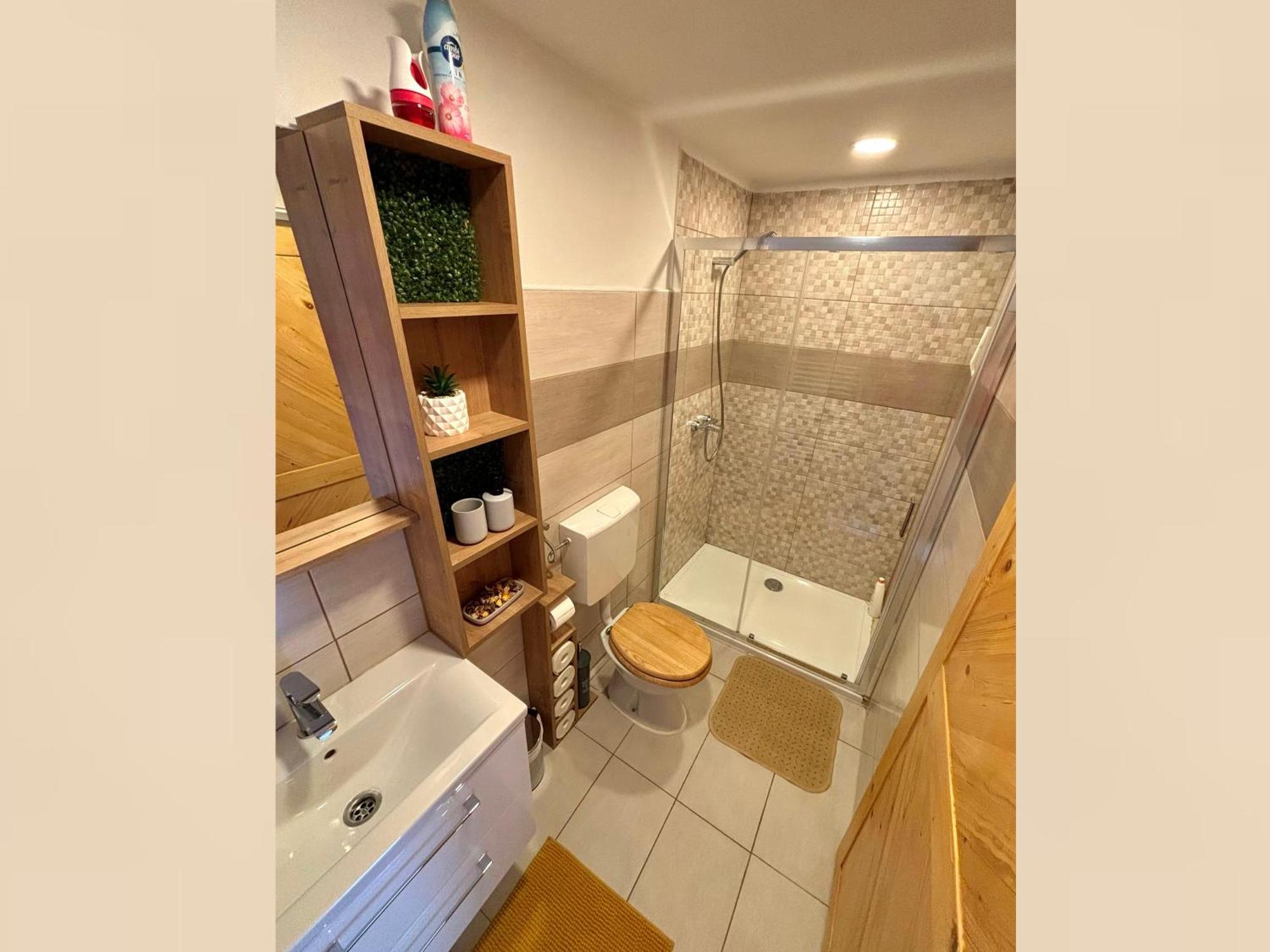 Hurja Apartments 科巴里德 外观 照片