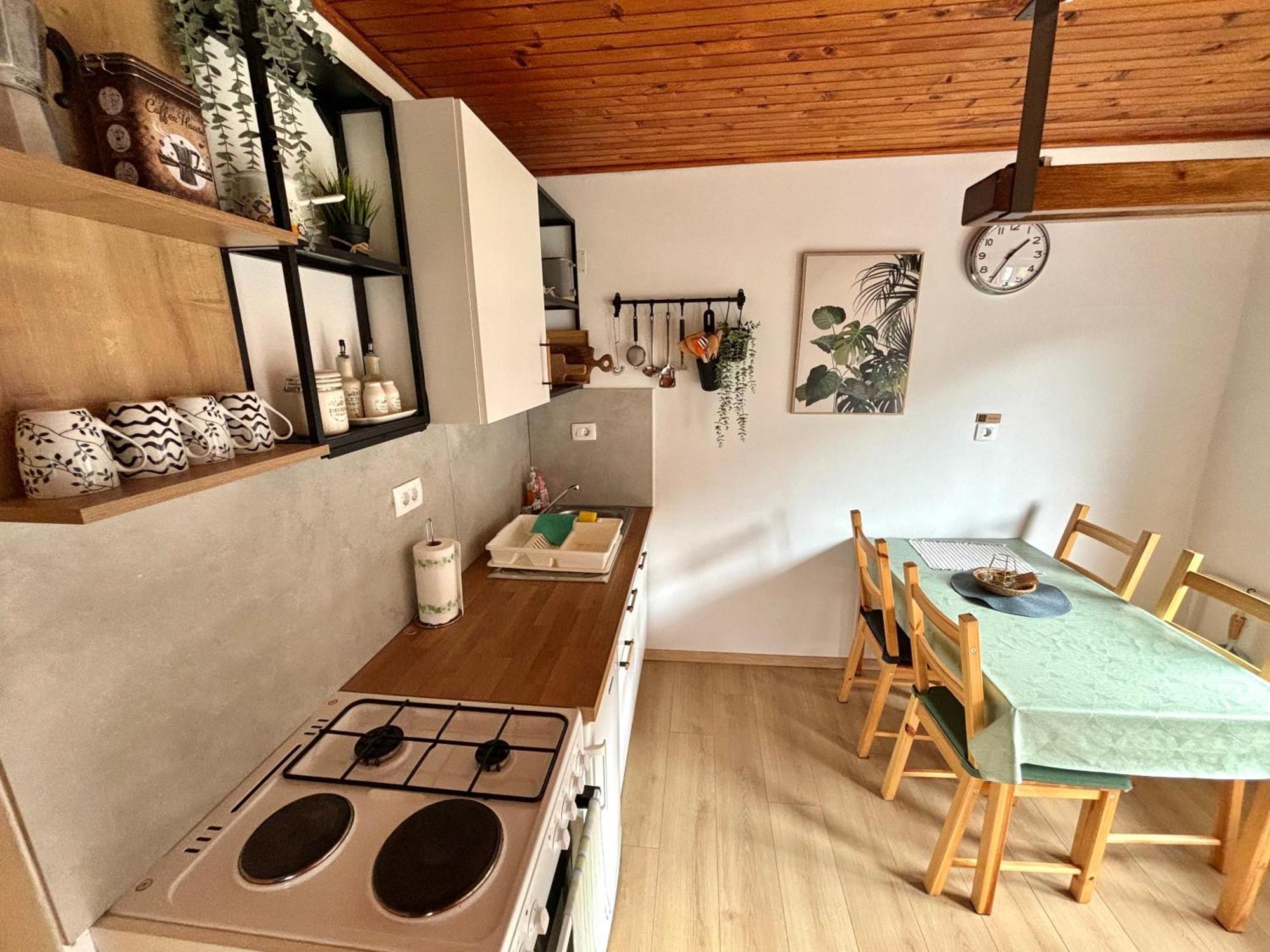 Hurja Apartments 科巴里德 外观 照片